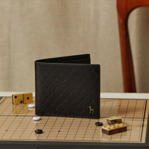 [헤지스 액세서리 남성] [스테디셀러]블랙 이니셜패턴 소가죽 반지갑 WUWA4F302BK