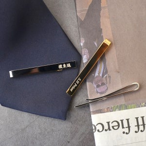 심플 각인 타이바, 메탈플레이스