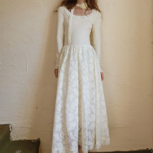 [DUNDROP]던드롭 플로럴 레이스 플레이어 스카프 원피스(K1728547736412090IV01)