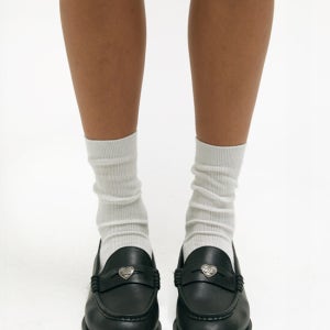 마지셔우드 Marge Heart Loafers_Black Pull-Up