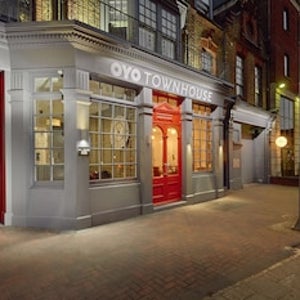 [런던 호텔] 오요 타운하우스 16 일포드 힐