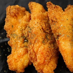 매콤 짭짤하게 즐기는 케이준 치킨텐더 1kg 1봉