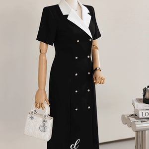 모칼리 배색 카라 진주 버튼 원피스