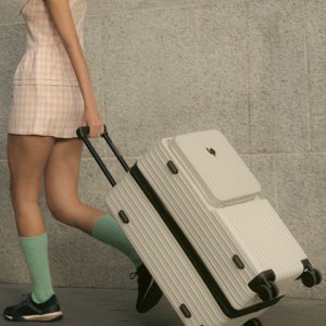 [럭키플래닛] 고비욘드 S3캐리어 28인치 아이보리펄 독일산PC100% 전자저울 프론트포켓 레드닷디자인어워드