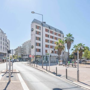 B&B 오텔 마르세유 상트르 라 티몬 / 마르세유 호텔