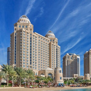 포시즌 호텔 도하 / 도하 호텔