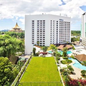 힐튼 쿠칭 / 쿠칭 호텔