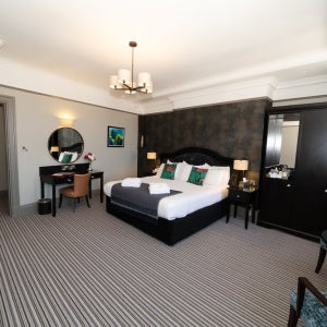 퀸스 호텔, 포츠머스 Ltd. / 포츠머스 호텔