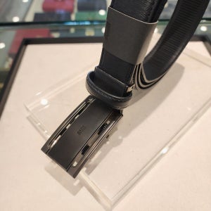 [닥스 액세서리 남성] 24FW 스테디셀러 음각로고 소가죽 벨트 XXX WBBE4F105BK