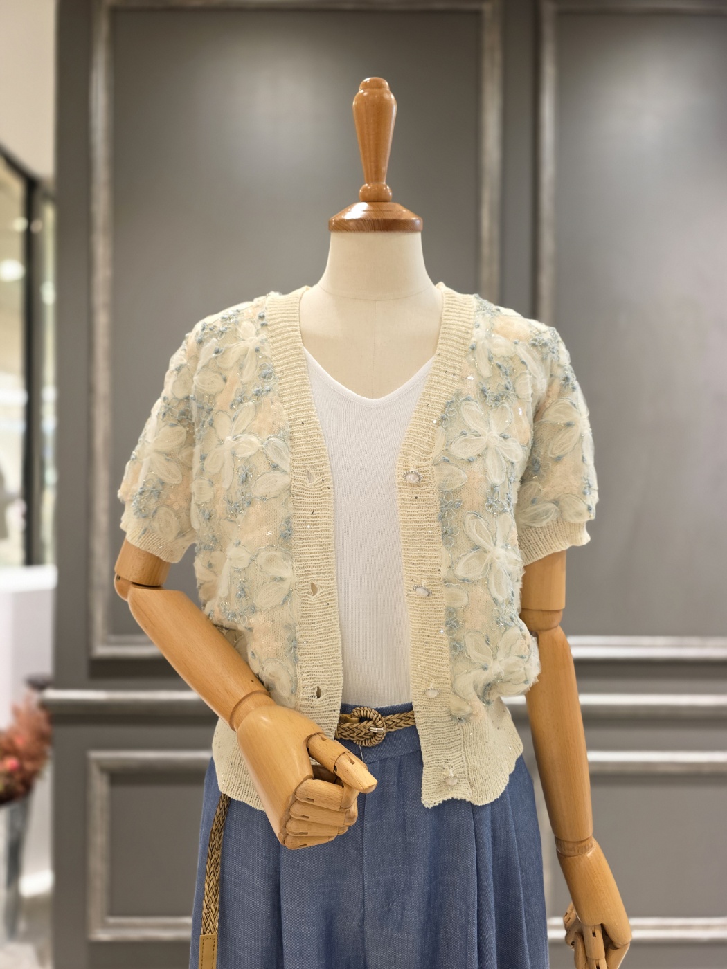 오브제 플라워 아플리케 가디건