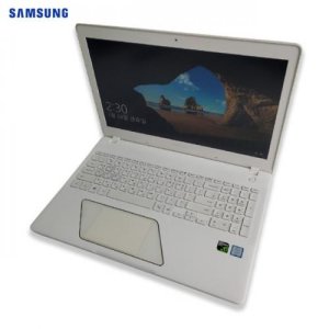 리퍼비시 삼성 오디세이 화이트 i5 HQ RAM 16GB GTX 1050 15.6인치 게이밍 리퍼 노트북
