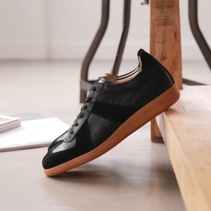 독일군 스니커즈 블랙 커플 슈즈, 브레노웰트