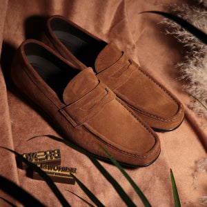 스웨이드 패니로퍼 연밤 드라이빙, 브레노웰트