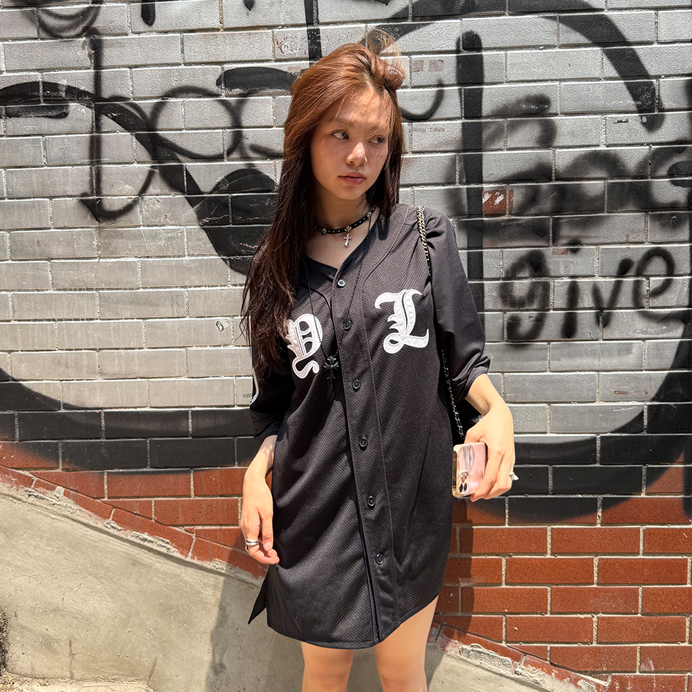 [와이이이엘] CUBIC APPLIQUE MESH BASEBALL JACKET BLACK