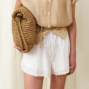 위메농 Lace Bella Shorts