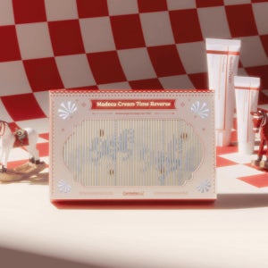 동국제약 센텔리안24 마데카크림 타임리버스 선물 기획 세트 메리고라운드 에디션 (50ml+15ml) [유통기한: 27.01]