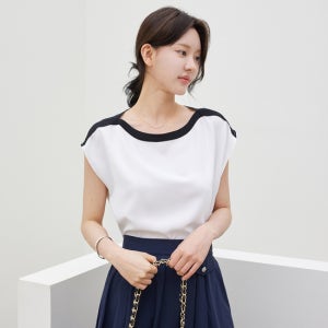 [모리스커밍홈] 보트넥 라인 블라우스_M2507BL053B