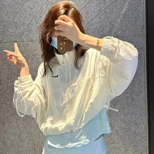 나이키 우먼스 스포츠웨어 빅 스우시 우븐 바람막이 자켓 HM4629-133