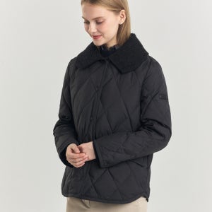 [헤지스 여성] [스테디셀러][구스다운] 블랙 다이아퀼팅 탈착 니트카라 숏 중량다운 점퍼 WSJU4D907BA