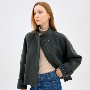 [S쏠레지아] 에스쏠레지아 래글런 하이넥 핸드메이드 자켓 SONBZHJ530