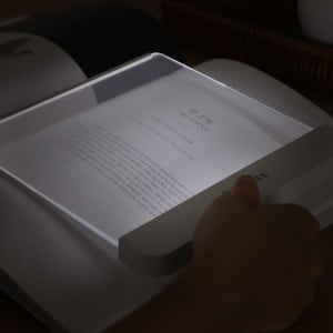 [히키스] 여행 휴대용 공부 독서등 밝기조절 LED 패널 북라이트