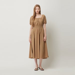 [시슬리]2025 FALL 로코 스퀘어넥 스모킹 원피스 SAOP02541BG