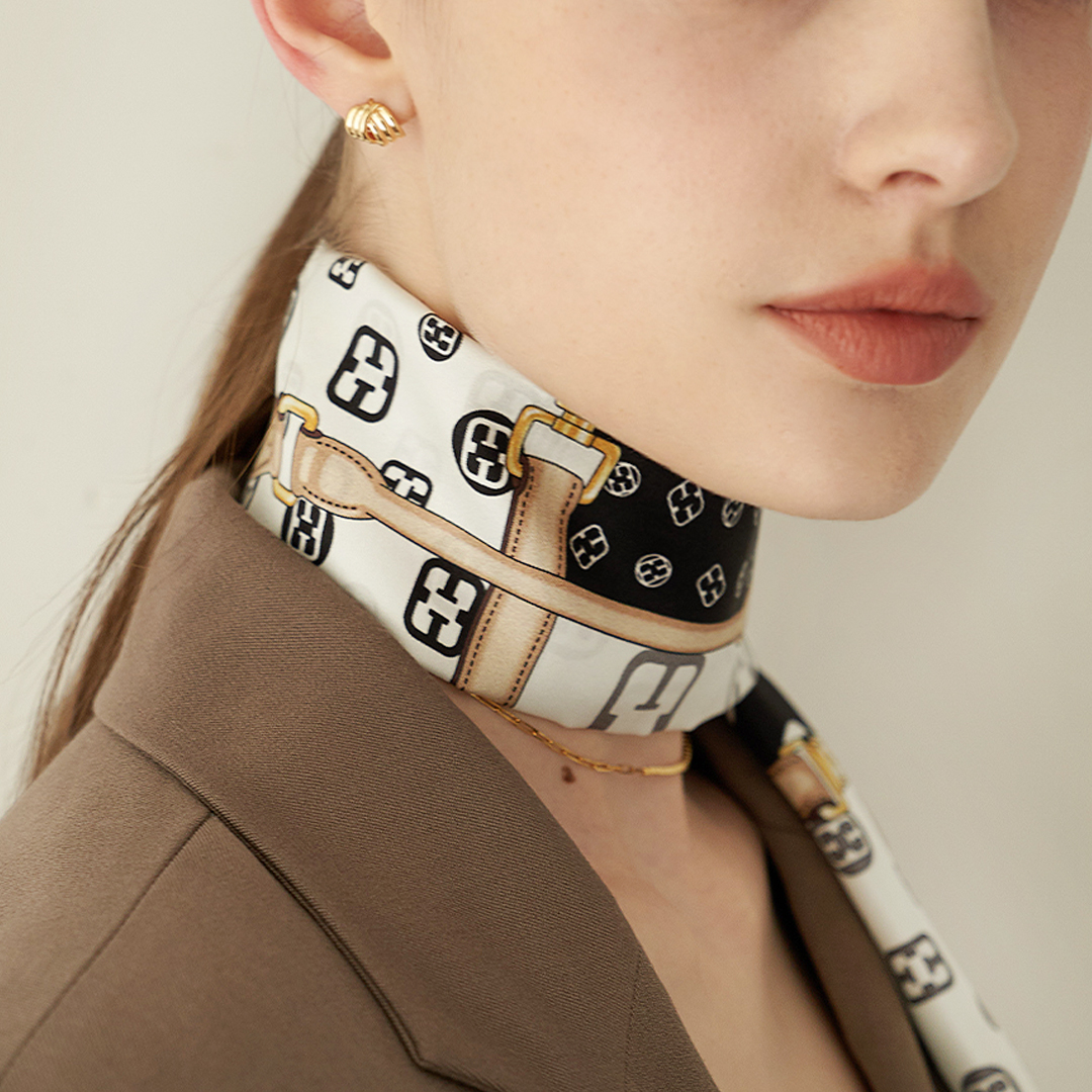 엘르 칼린 방도 실크 스카프 SE321FW