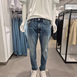 Calvin Klein Jeans 남성 어센틱 스트레이트핏 미드블루 이탈리안 데님 팬츠 J325954 1A4