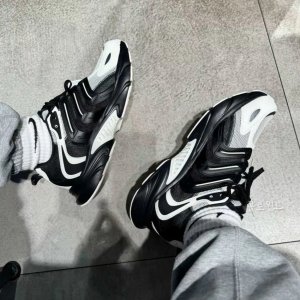 아디다스 클라이마쿨 벤타니아 운동화 IF6729