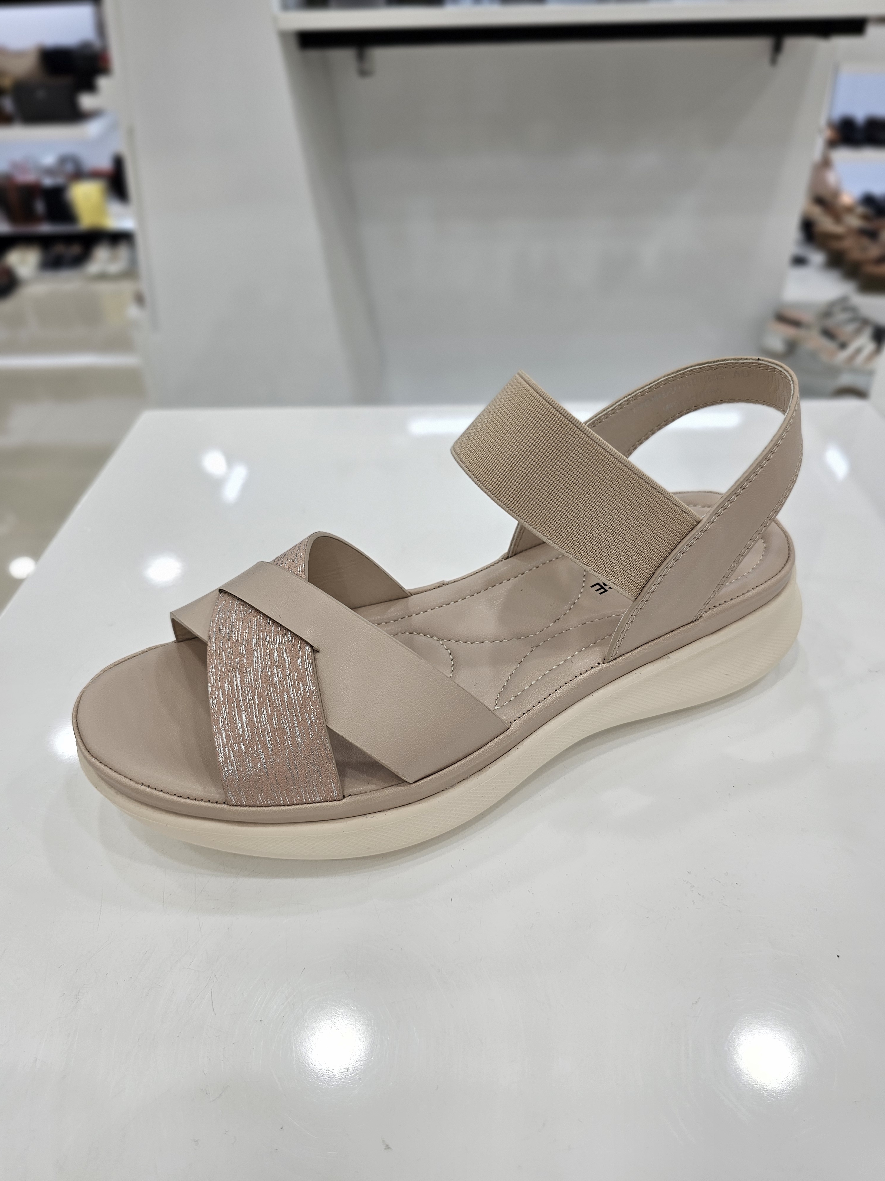 에스콰이아 여성 데일리 발편한 경량 발등 밴딩 캐주얼 쿠션창 샌들 YABMSD703