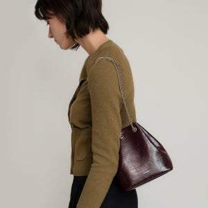 [앤오즈] [리퍼브] TIWI chain leather bucket bag