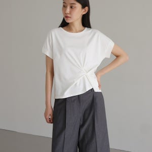 트위스트 반팔 티셔츠