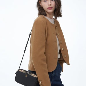 [닥스 액세서리 여성] [스테디셀러] 블랙 DD로고 소가죽 미니크로스백 WCWA4F772BK