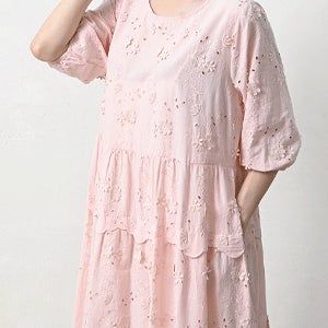 [한정판매] 꽃펀칭 자수 코튼 원피스