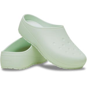 크록스 클래식 콰이어트 클로그; 민트 틴트