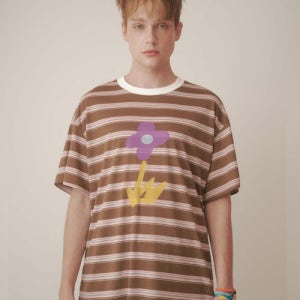 [미스터차일드] 플로랄 티셔츠 브라운 MC25SST028