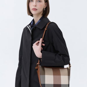 [닥스 액세서리 여성] [스테디셀러] 브라운 패턴 가죽 숄더백 WCBA4F290W2