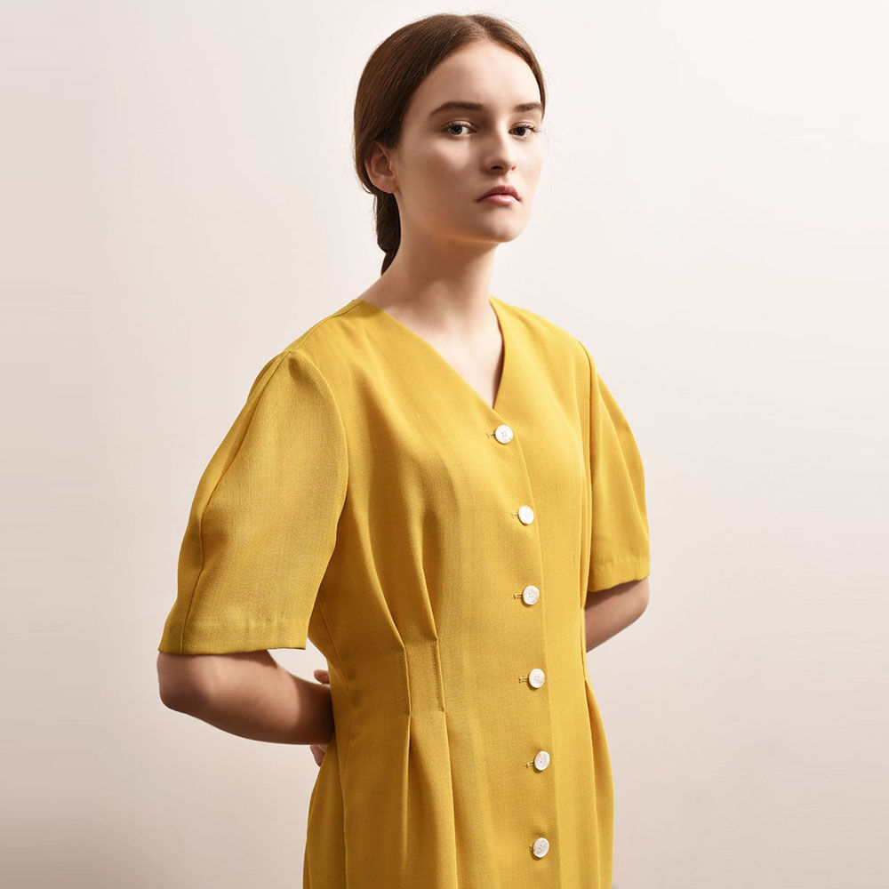 [아바몰리] ADU-OPE501-10 CAMILLA SINGLE BUTTON ONE-PIECE (Mustard)