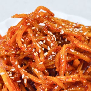 입에 착 붙는 달콤짭짤한 진미채 볶음 300g