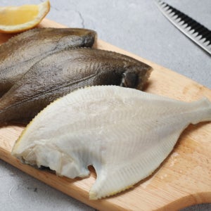 급속냉동으로 신선함을 지킨 손질 가자미 (대 특대) 5미(200g~250g 내외) 2팩