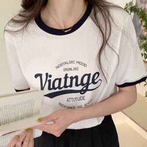 패션플러스 조지아나 라운드 레터링 배색 반팔 티셔츠