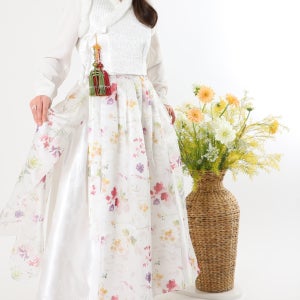 혜인화 화이트 갈래치마, 라라몬드