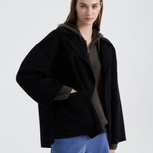 [아떼 바네사브루노] [스테디셀러] 블랙 포켓배색 울캐시미어혼방 하프코트 WVCO4D903BK