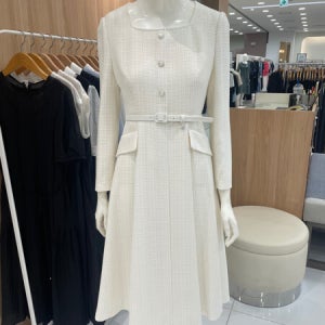 라인 스퀘어넥 벨티드 플레어 원피스 NWOPPI0400-IV IC 모다아울렛 인천점