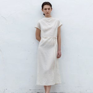 [드팜므] PLEATED LONG ONE-PIECE WHITE