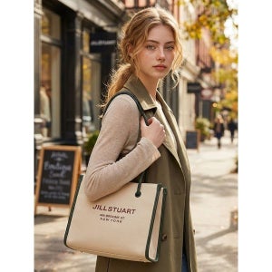 [질스튜어트 악세서리] 아이보리 캔버스 무드 미디엄 숄더백 (10인치 노트북 수납 가능) JABA3F706E2