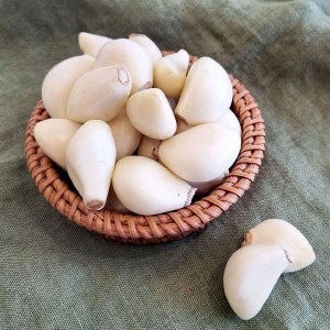 싱싱 국산 깐 마늘 5kg 중 햇마늘 생마늘 간마늘 대서마늘 국내산깐마늘 창녕깐마늘 의성 깐 마늘