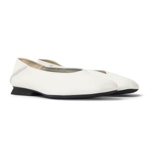 [롯데백화점] 캠퍼 여성플랫 Casi Myra K201253-018 LE1220013761