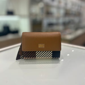 [닥스 액세서리 여성] 닥스 핸드백 스테디셀러 체크배색 가죽 반지갑 WCWA4F291W2