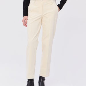 [헤지스 여성] [반값세일][스테디셀러][코듀로이][슬림핏] 아이보리 면혼방 팬츠 WSPA4D902IV